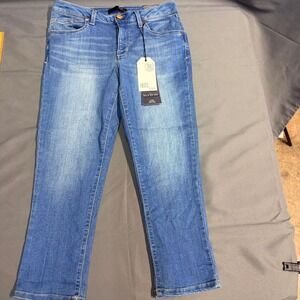 1822 Denim Women's Size 8 Silk Denim Cropped Skinny Jeans Medium Wash NWT